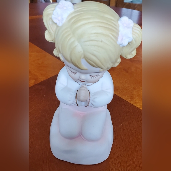 Vintage Praying Girl Ceramic Bedtime Prayers What The World Needs Now Music Box - Picture 5 of 7